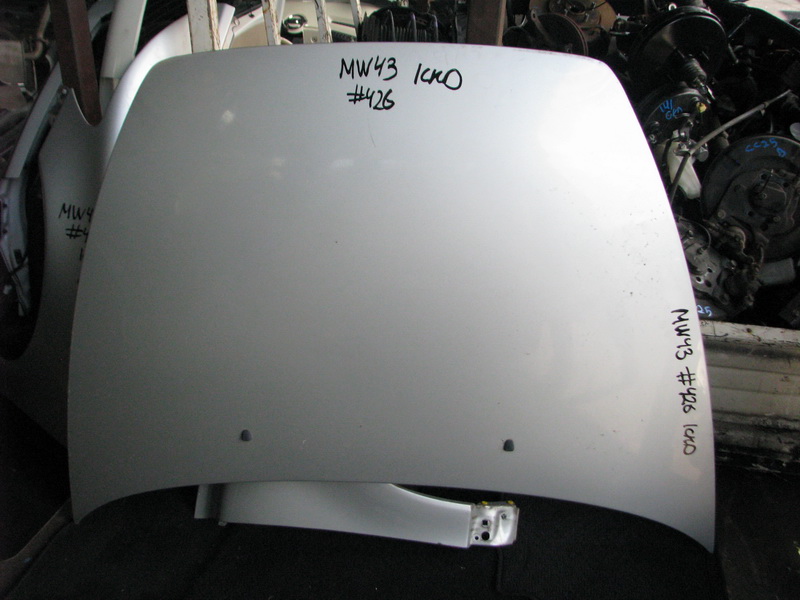 Капот Volvo V50 MW43