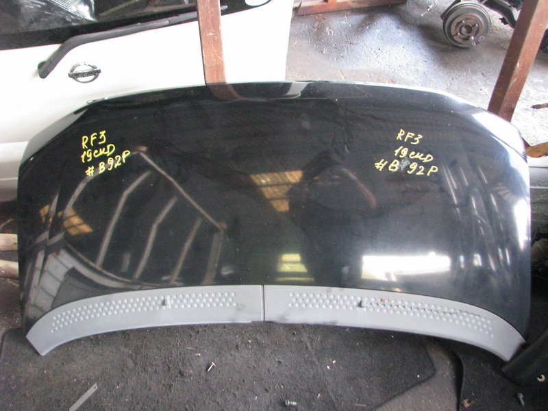 Капот Honda Stepwgn
