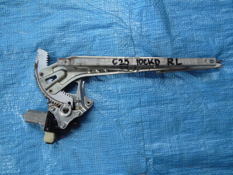 Стеклоподъемник Nissan Serena