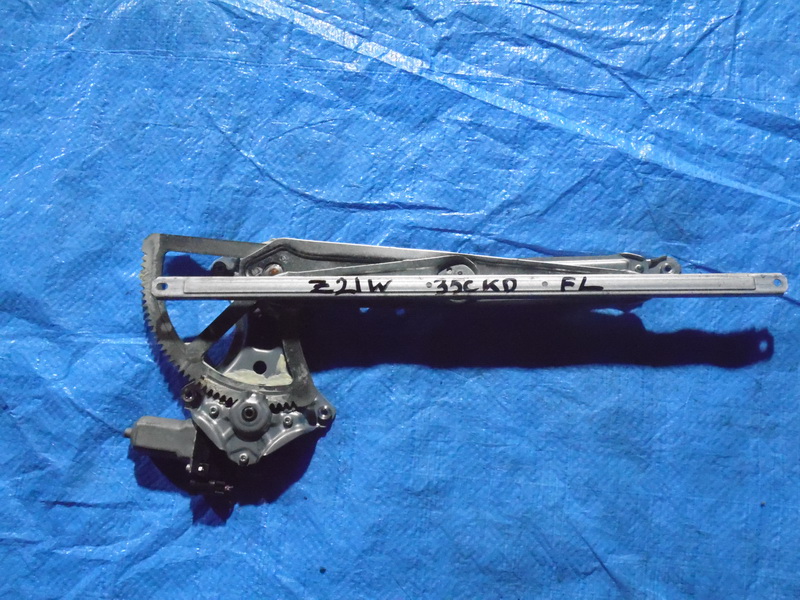 Стеклоподъемник Mitsubishi Colt Plus