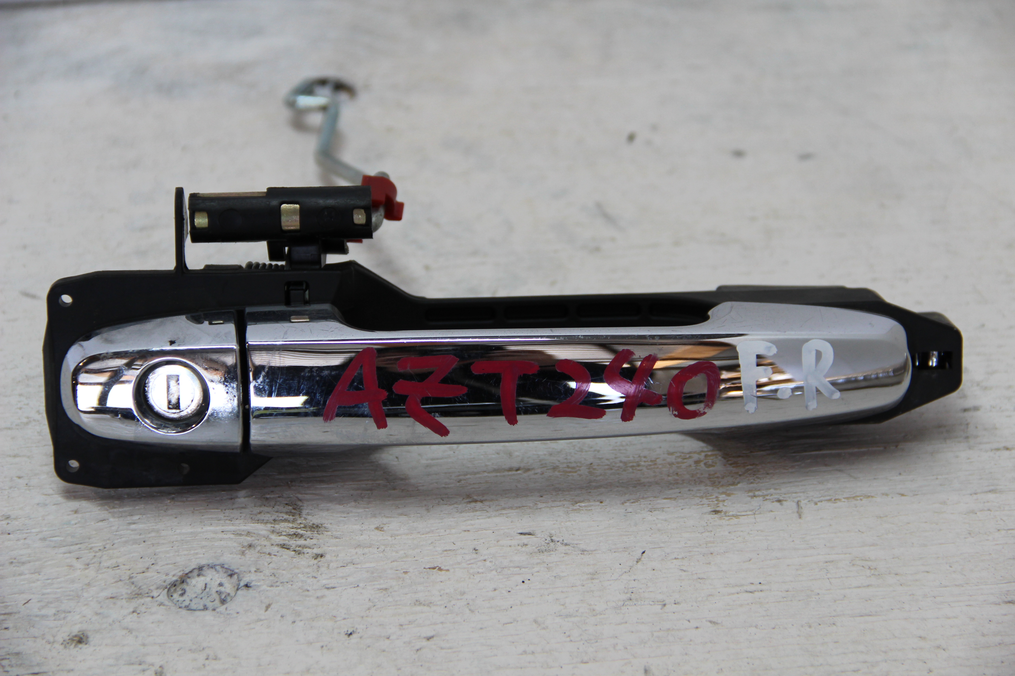 Ручка двери Toyota Premio