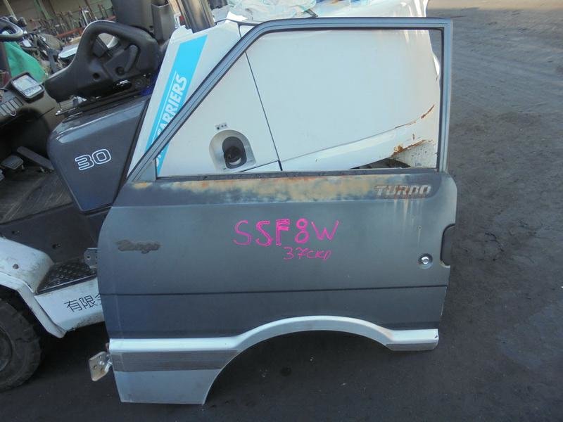 Дверь Mazda Bongo