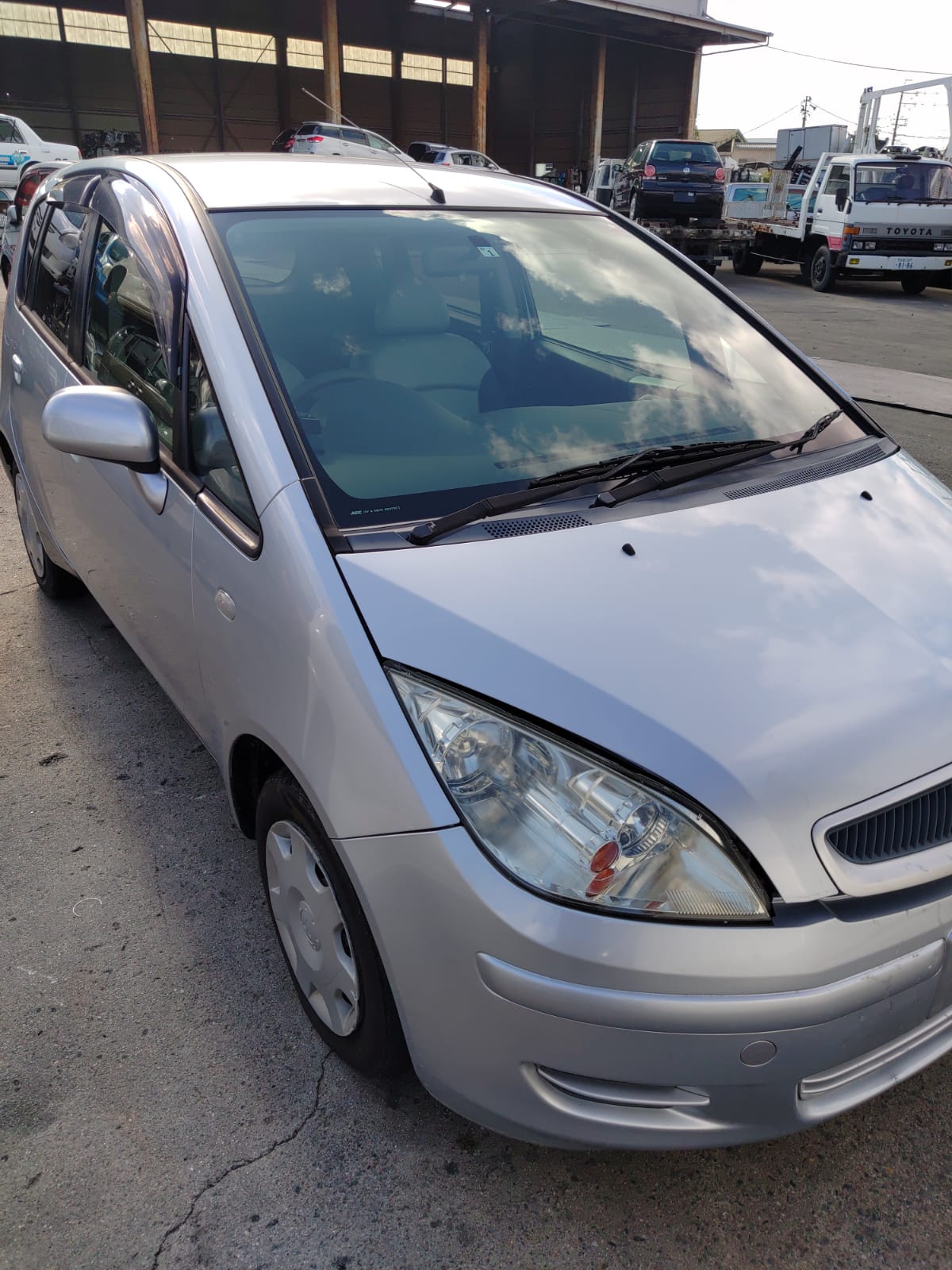 Mitsubishi Colt Z25A