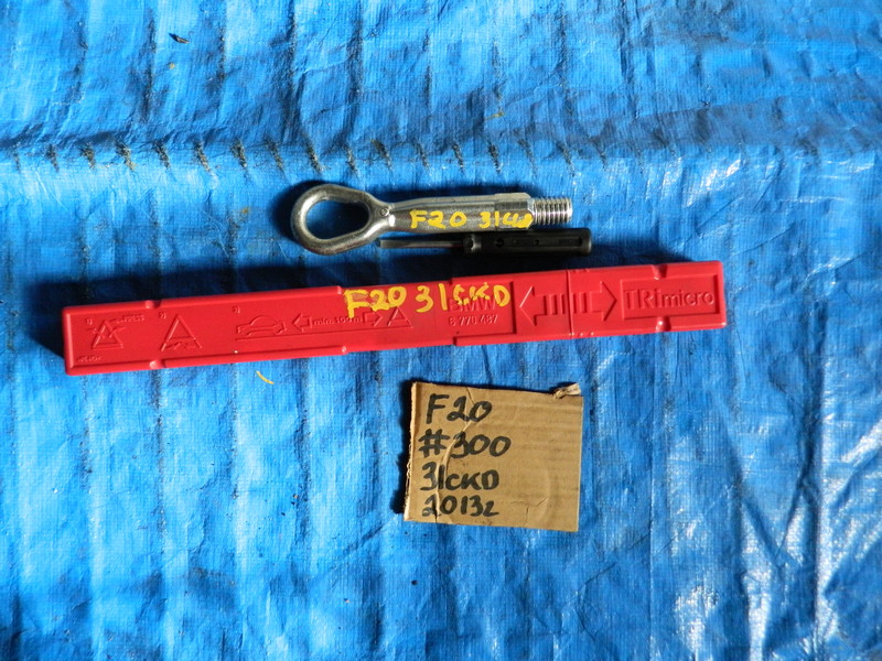 Знак аварийной сигнализации BMW 1-series