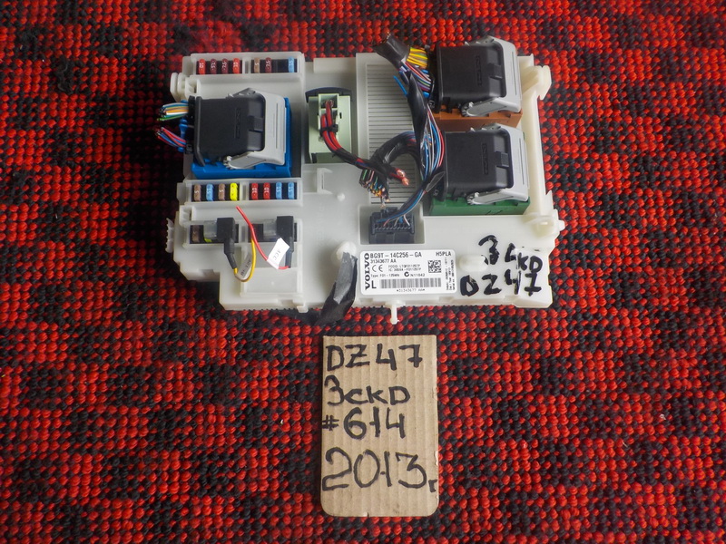 Блок предохранителей Volvo Xc60 DZ47