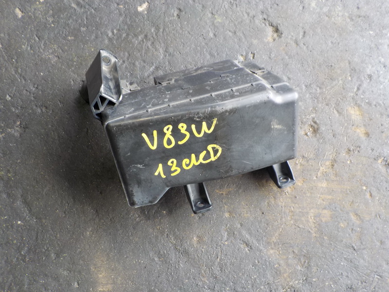 Блок предохранителей Mitsubishi Pajero