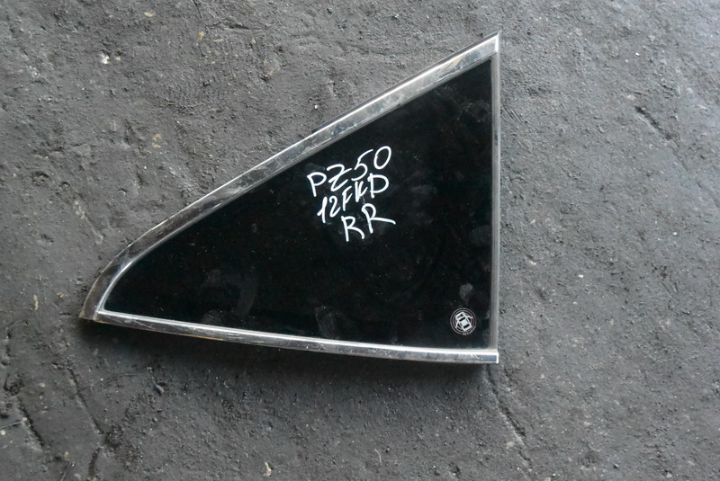 Форточка двери Nissan Murano PZ50