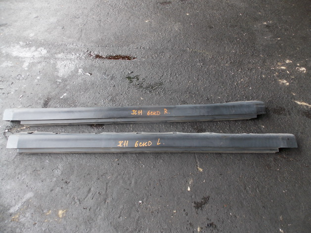 Порог Nissan Tiida