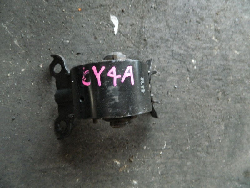 Подушка двигателя Mitsubishi Lancer CY4A