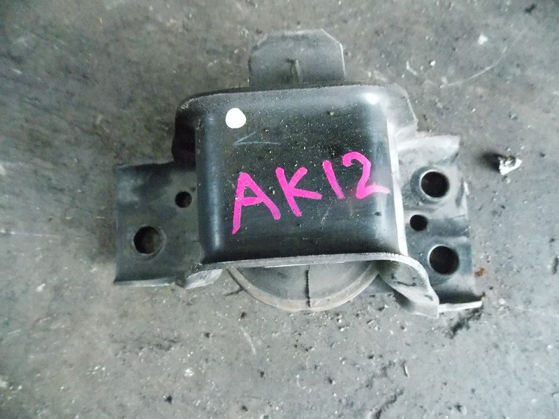 Подушка двигателя Nissan March