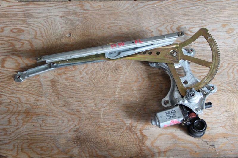 Стеклоподъемник Toyota Vista Ardeo