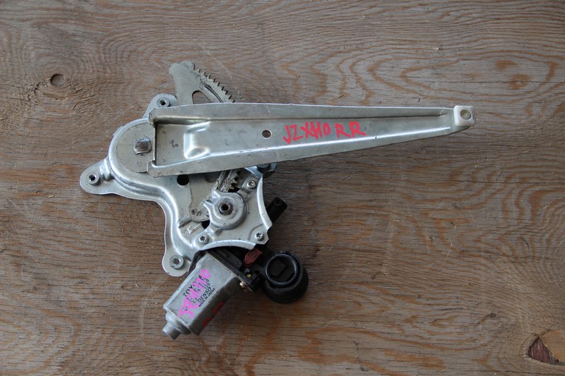 Стеклоподъемник Toyota Mark II