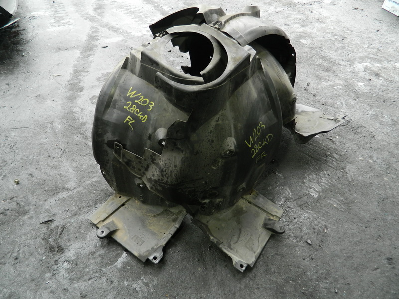 Подкрылок Mercedes-benz C-class W203