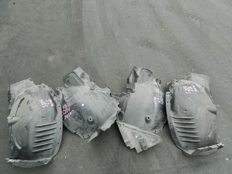 Подкрылок Mercedes-benz C-class S204