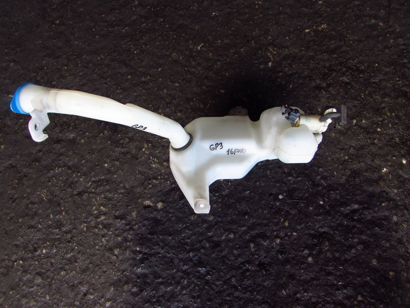 Бачок стеклоомывателя Honda Freed