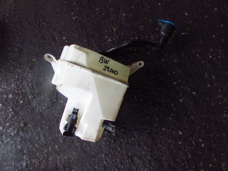 Бачок стеклоомывателя Volvo V70 BW