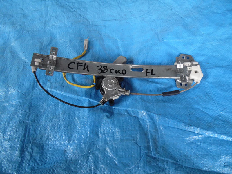 Стеклоподъемник Honda Accord CF4