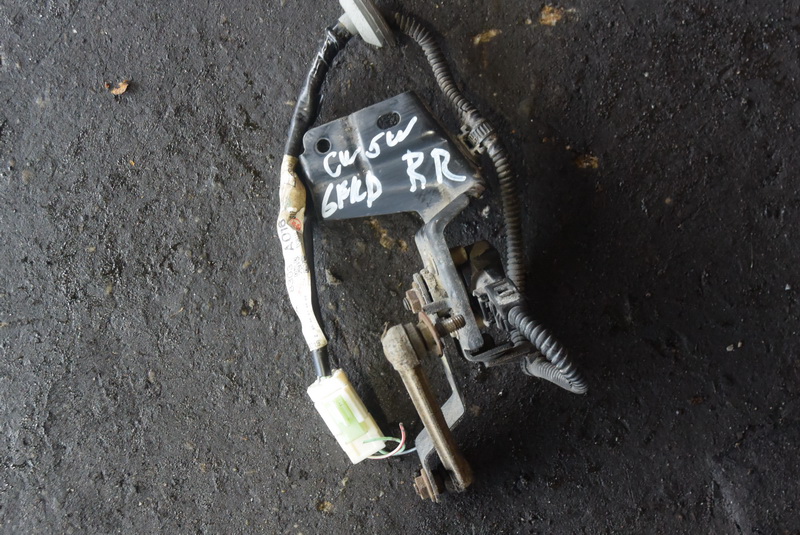 Датчик положения кузова Mitsubishi Outlander CW5W