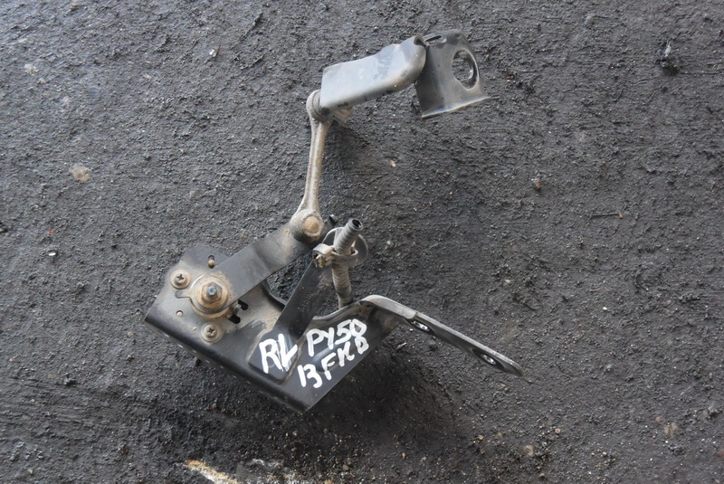 Датчик положения кузова Nissan Fuga PY50