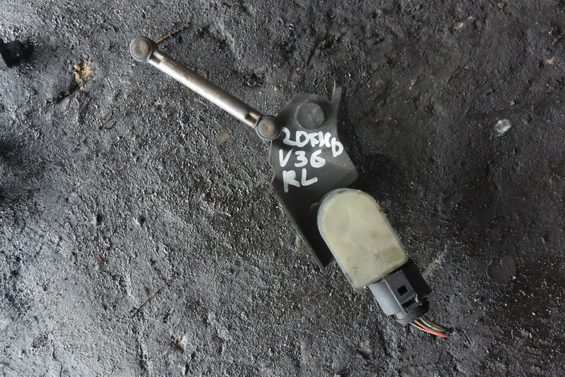 Датчик положения кузова Nissan Skyline