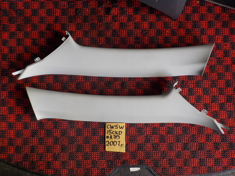 Накладка на стойку кузова Mitsubishi Outlander