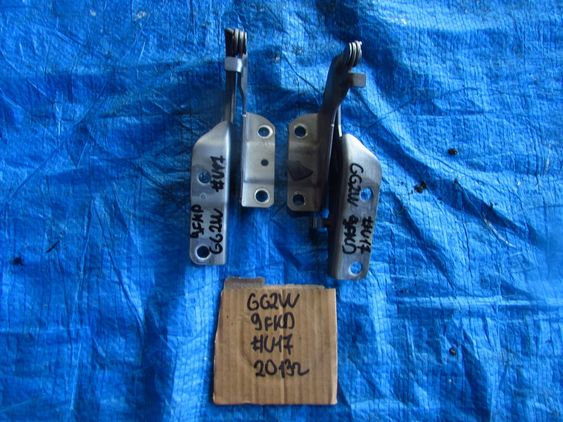 Петля капота Mitsubishi Outlander