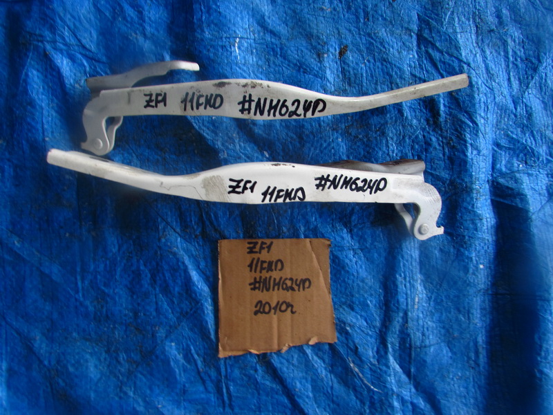 Петля капота Honda Cr-z