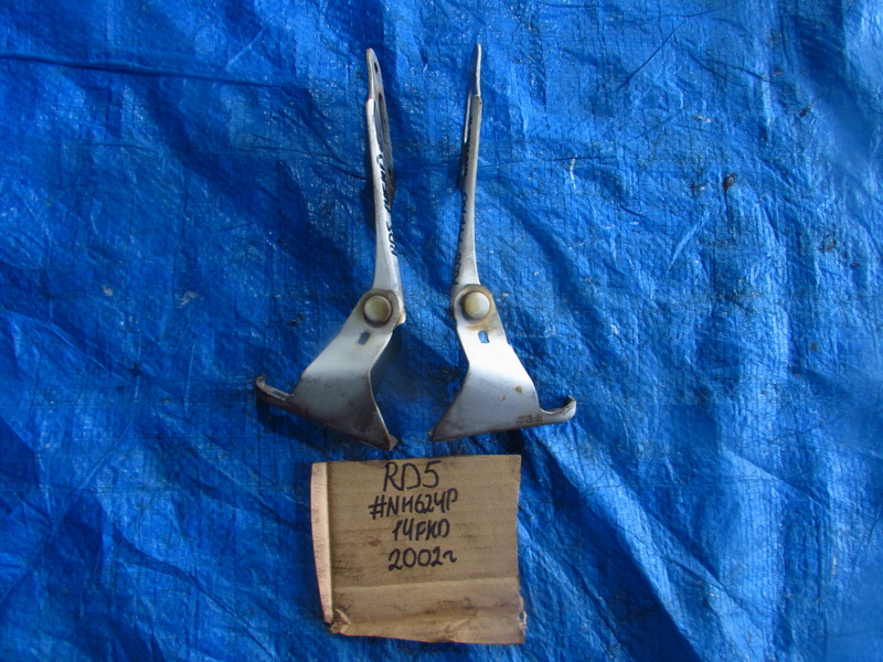 Петля капота Honda CR-V