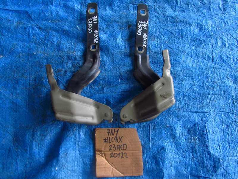 Петля капота Volkswagen Sharan