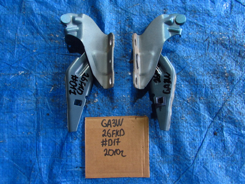 Петля капота Mitsubishi Rvr