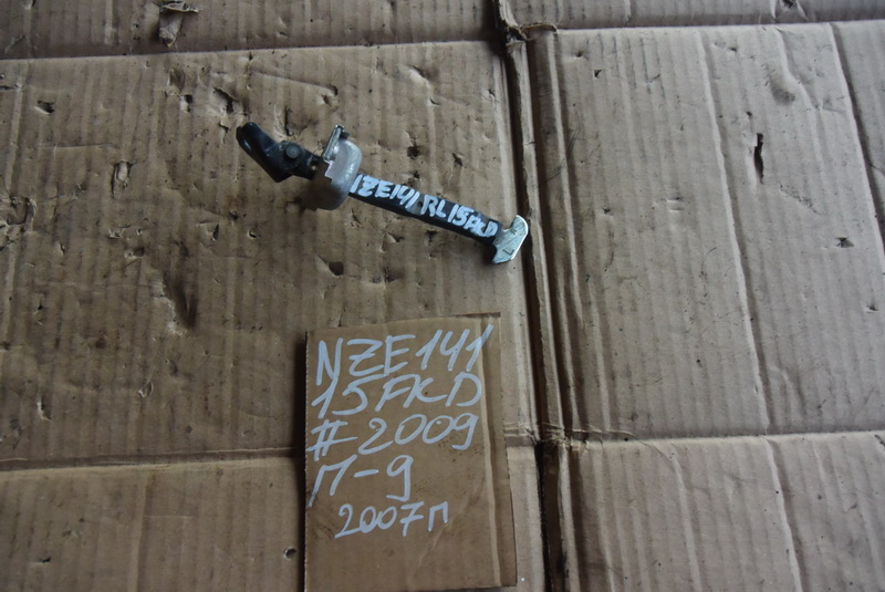 Ограничитель двери Toyota Corolla Fielder