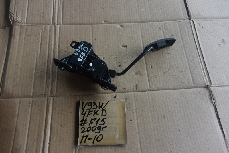 Педаль газа Mitsubishi Pajero V93W
