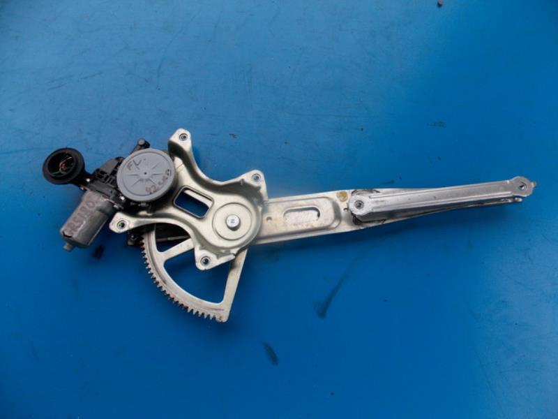 Стеклоподъемник Toyota Crown