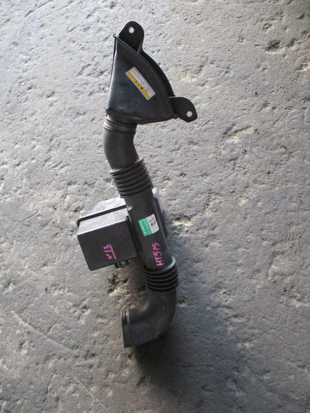 Воздухозаборник Suzuki Swift HT51S