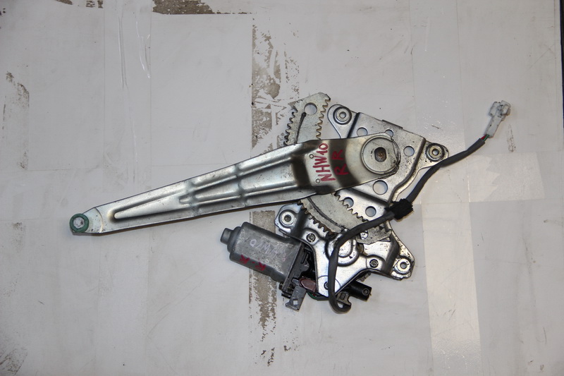 Стеклоподъемник Toyota Prius