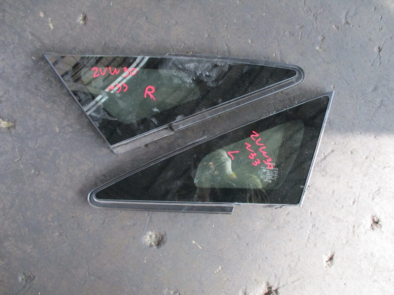 Форточка кузова Toyota Prius ZVW30