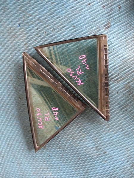 Форточка двери Toyota Camry ACV30