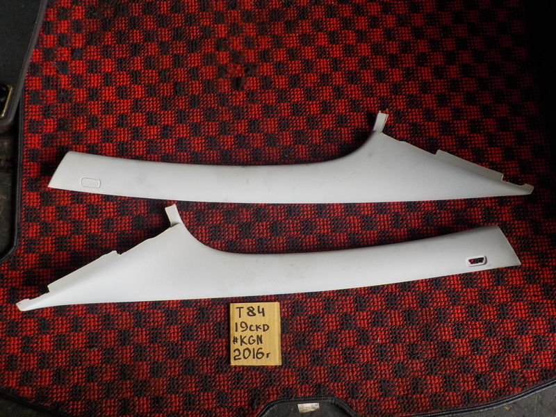 Накладка на стойку кузова Peugeot 3008 T84