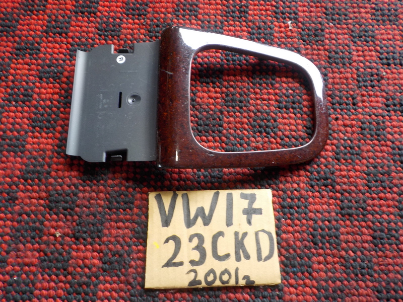 Консоль КПП Volvo V40 VW17