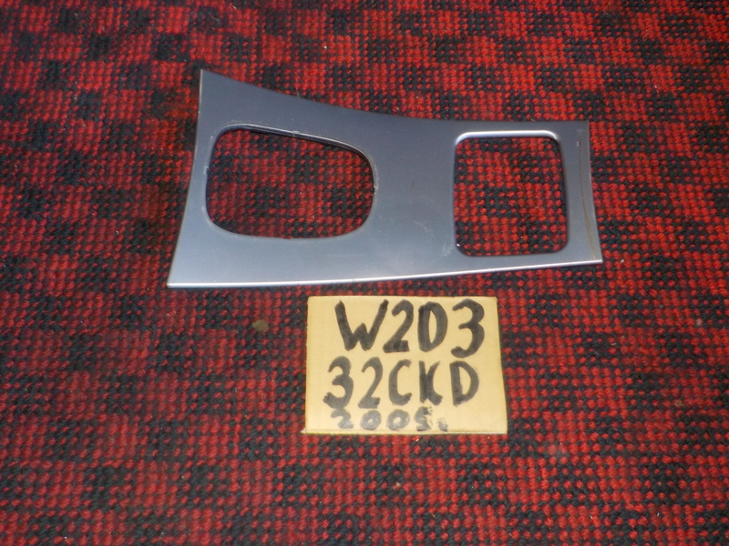 Пластик салона Mercedes-benz C-class W203