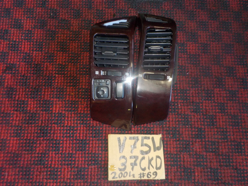 Дефлектор салона Mitsubishi Pajero