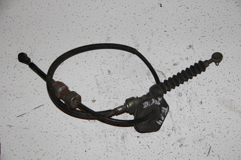 Трос коробки передач Nissan Serena TC24