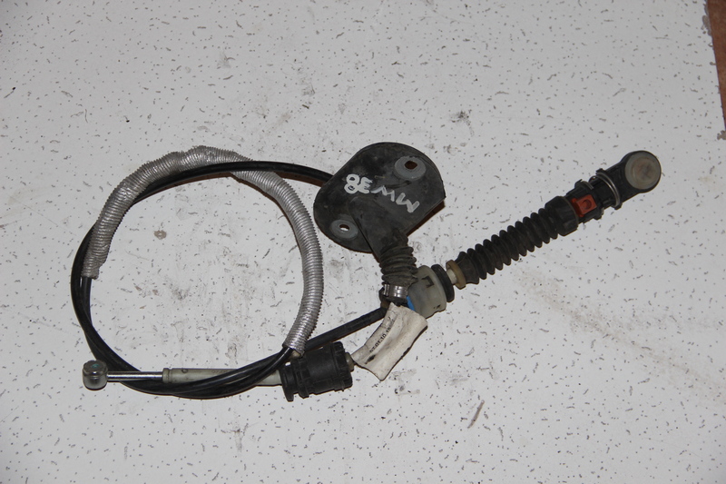 Трос коробки передач Volvo V50 MW38