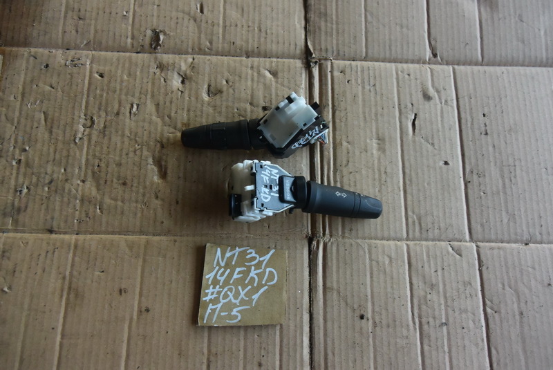 Подрулевой переключатель Nissan X-Trail