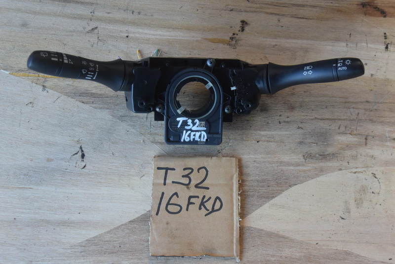 Подрулевой переключатель Nissan X-Trail