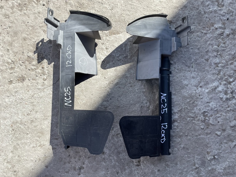 Дефлектор радиатора Nissan Serena FNC26