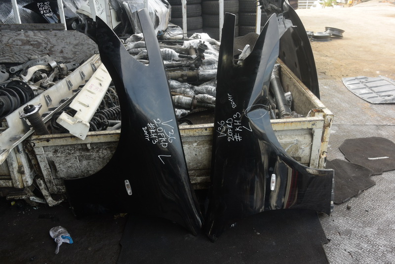 Крыло Nissan Skyline V36