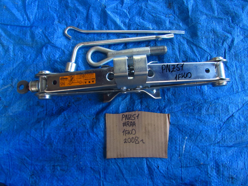 Домкрат Nissan Murano