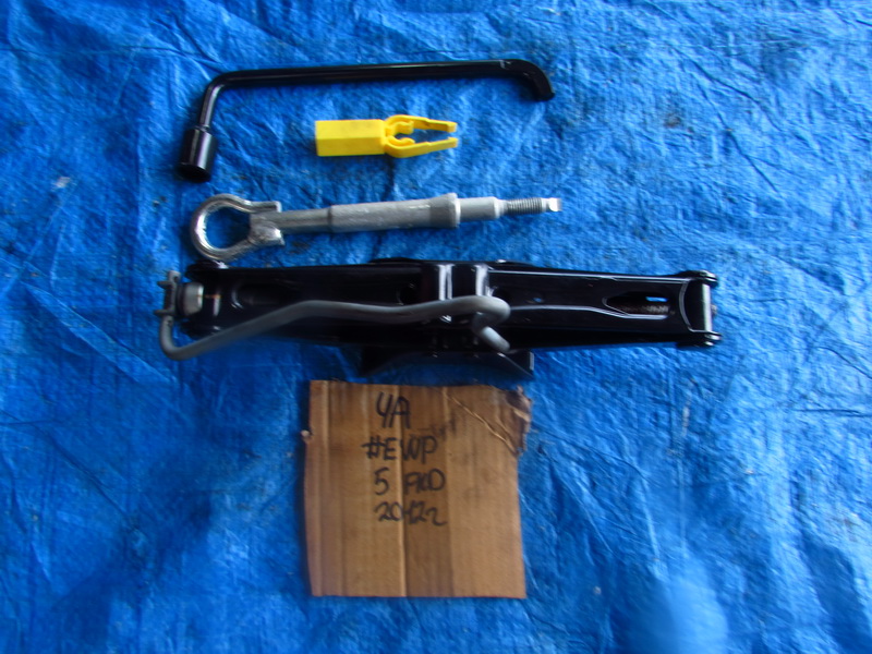 Домкрат Peugeot 308