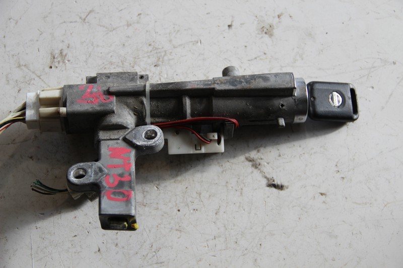 Замок зажигания Nissan X-Trail